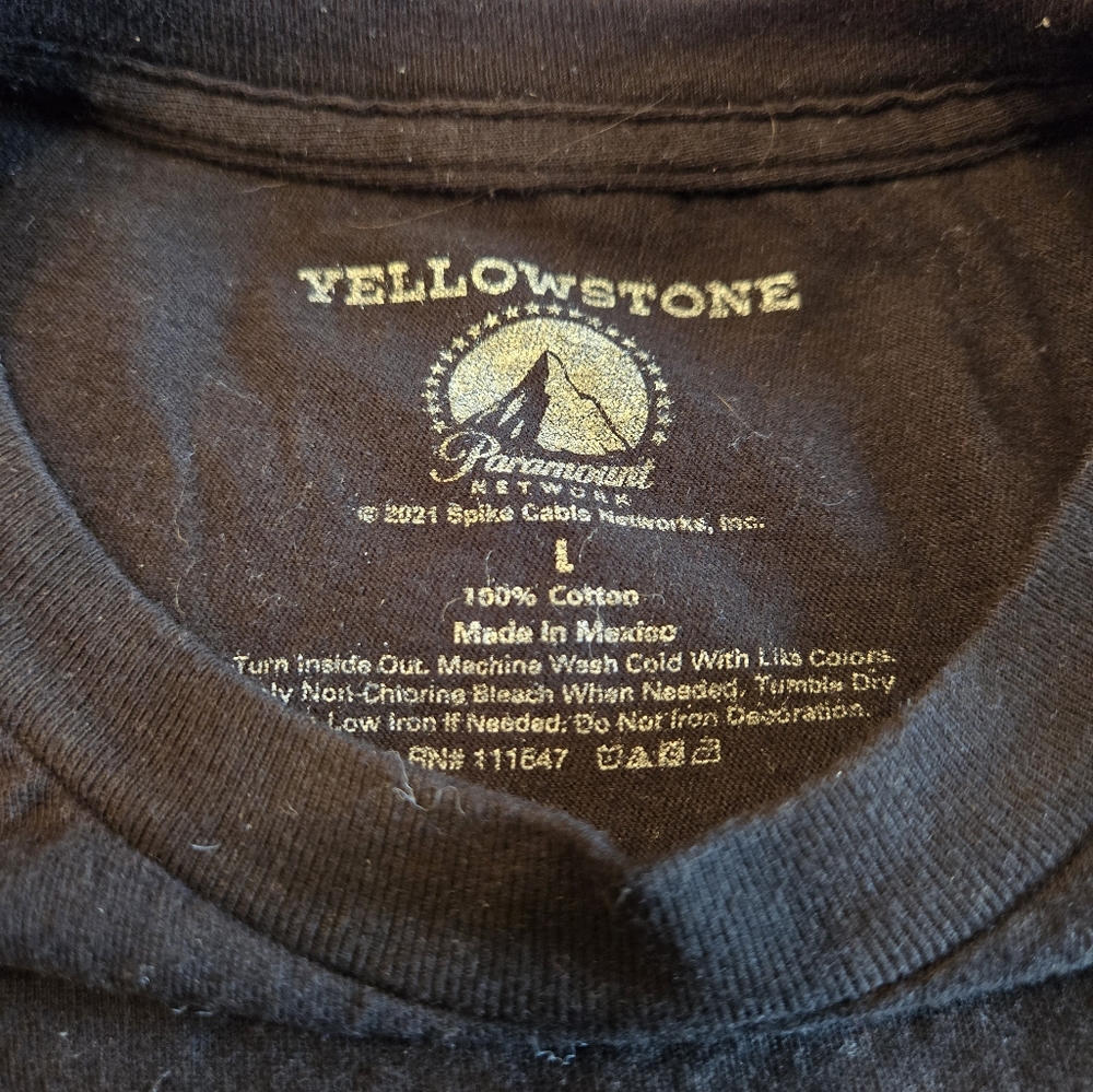 Yellowstone Dutton Ranch Size Large - Picture 2 of 8